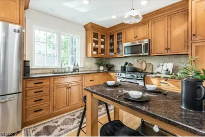 39 Kendal Ave, Maplewood, NJ 07040 - Photo 17