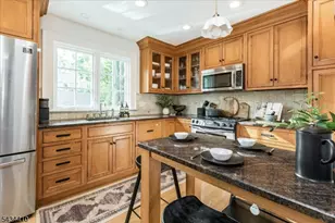 39 Kendal Ave, Maplewood, NJ 07040 - Photo 17