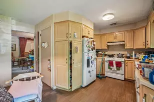 22 Marlton Dr, Wayne, NJ 07470 - Photo 9