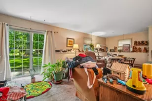 22 Marlton Dr, Wayne, NJ 07470 - Photo 5