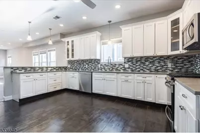 132 N Fullerton Ave, Montclair, NJ 07042 - Photo 3