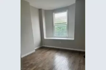 108 Peabody Pl, Newark, NJ 07104 - Photo 5