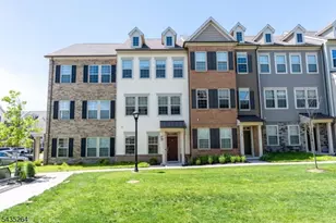 18 Cortland Ct, Livingston Twp., NJ 07039 - Photo 1