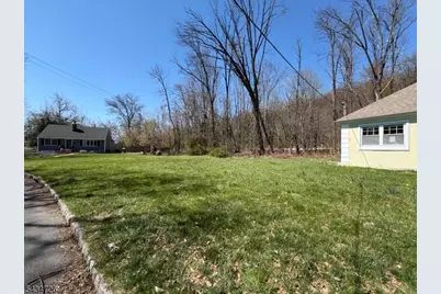 2229 Paff Pl, Scotch Plains Township, NJ 07076 - Photo 27