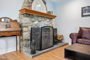 11 Lake Trail E, Wayne, NJ 07470 - Photo 9