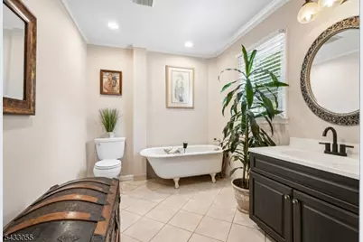 11 Lake Trail East, Wayne, NJ 07470 - Photo 25