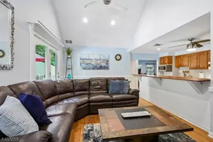 11 Lake Trail E, Wayne, NJ 07470 - Photo 23