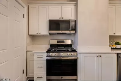 221 N Park St, East Orange, NJ 07017 - Photo 17