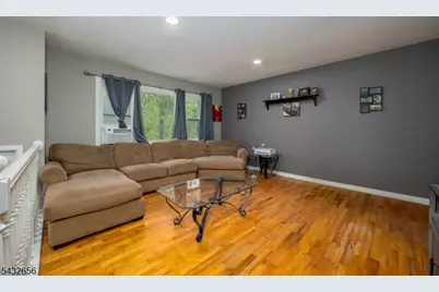 67 Cedar Tree Dr, Vernon, NJ 07422 - Photo 3
