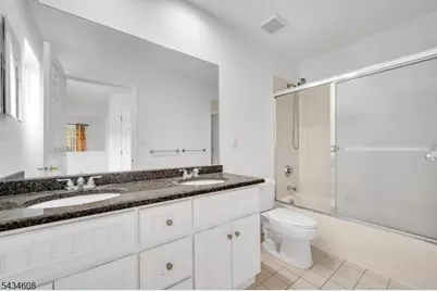 63 Albert Ct, Parsippany, NJ 07054 - Photo 19