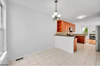 63 Albert Ct, Parsippany, NJ 07054 - Photo 3