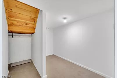 63 Albert Ct, Parsippany, NJ 07054 - Photo 29