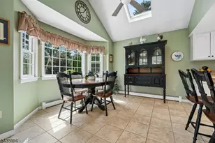 4 Amherst Dr, Washington Township, NJ 07853 - Photo 15