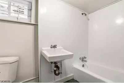 599 S 18th St, Newark, NJ 07103 - Photo 25