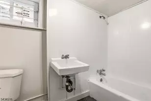 599 S 18th St, Newark, NJ 07103 - Photo 25