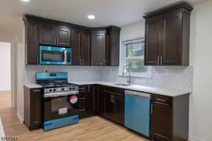 20 Whitewood Dr, Parsippany, NJ 07950 - Photo 11