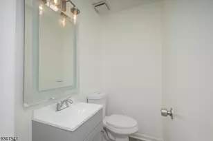 20 Whitewood Dr, Parsippany, NJ 07950 - Photo 9