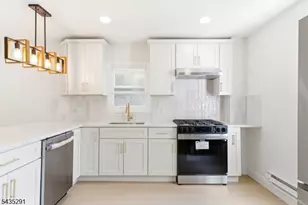 471 Burnside St, Orange, NJ 07050 - Photo 3