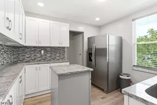 471 Burnside St, Orange, NJ 07050 - Photo 23