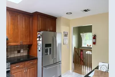 276 Edwards Rd, Parsippany, NJ 07054 - Photo 17