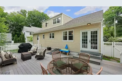211 Cranford Ave, Cranford Township, NJ 07016 - Photo 31