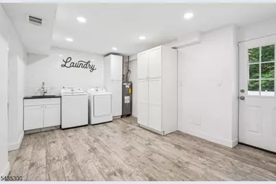 34 Oklahoma Trl, Hopatcong, NJ 07843 - Photo 11