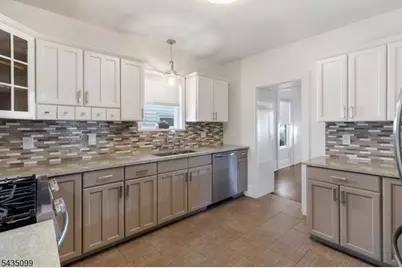 15 Main Street, Clinton Township, NJ 08801 - Photo 9