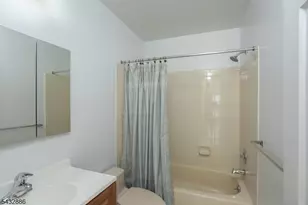 152 Picadilly Pl, Franklin Township, NJ 08873 - Photo 15