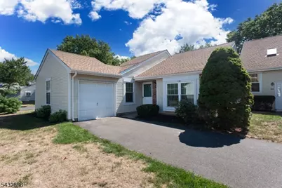 152 Picadilly Pl, Franklin Township, NJ 08873 - Photo 1