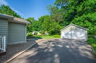 39 Essex Ave, Montclair, NJ 07042 - Photo 45