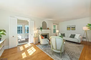 39 Essex Ave, Montclair, NJ 07042 - Photo 3