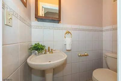 39 Essex Ave, Montclair, NJ 07042 - Photo 23