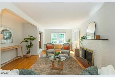 39 Essex Ave, Montclair, NJ 07042 - Photo 5