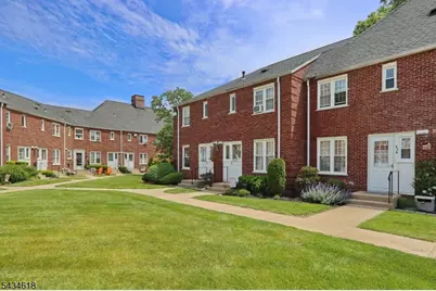 43B Parkway Village, Cranford Township, NJ 07016 - Photo 3
