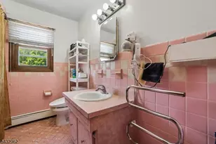 355 Chestnut Ave, South Hackensack Township, NJ 07606 - Photo 17