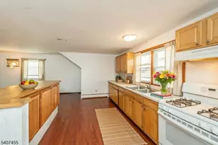 84 Locust Ave, Wallington, NJ 07057 - Photo 7