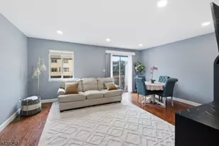31 Chelsea Way, Bridgewater, NJ 08807 - Photo 5