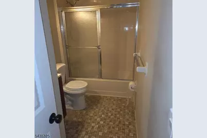 2 Gunstock Dr Unir 3, Vernon, NJ 07462 - Photo 5