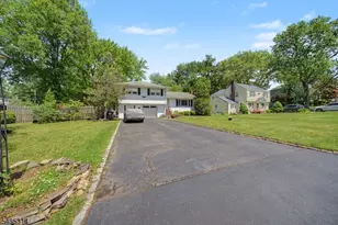 6 Hilltop Ave, Clark Township, NJ 07066 - Photo 3