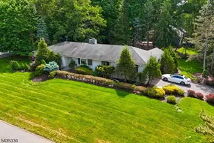 16 Feldstone Pl, West Caldwell, NJ 07006 - Photo 1