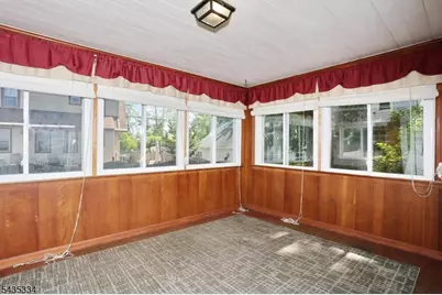 200 Watchung Dr, Hawthorne, NJ 07506 - Photo 15