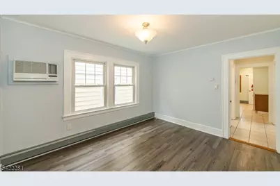 10 Walnut Pkwy, Montclair, NJ 07042 - Photo 9