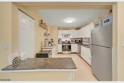 200 Division Street #6G, Cliffside Park, NJ 07010 - Photo 11