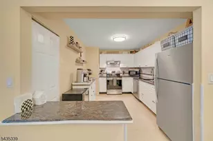 200 Division St, Cliffside Park, NJ 07010 - Photo 11