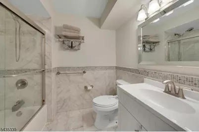 200 Division Street #6G, Cliffside Park, NJ 07010 - Photo 19