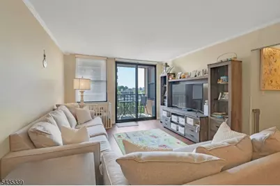 200 Division Street #6G, Cliffside Park, NJ 07010 - Photo 5