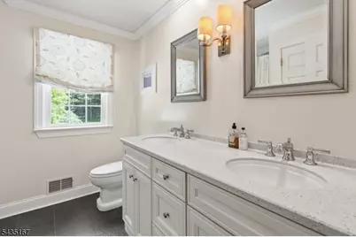 31 Laura Ln, Morris Township, NJ 07960 - Photo 17