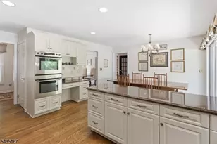 31 Laura Ln, Morris Township, NJ 07960 - Photo 9