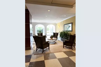 2100 Linwood Avenue #4P, Fort Lee, NJ 07024 - Photo 3