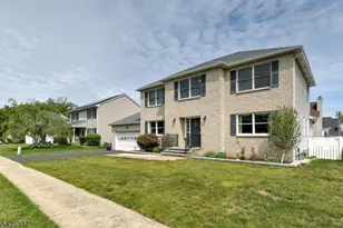 808 Columbus Ave, Raritan, NJ 08869 - Photo 3